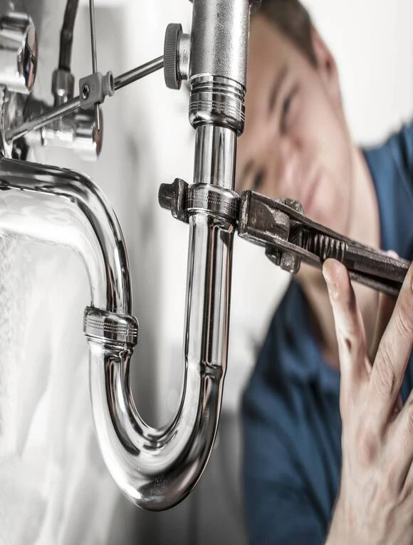 Dépannage urgence plomberie - Intervention professionnelle sur siphon d'évier par plombier CRD Pro Bat